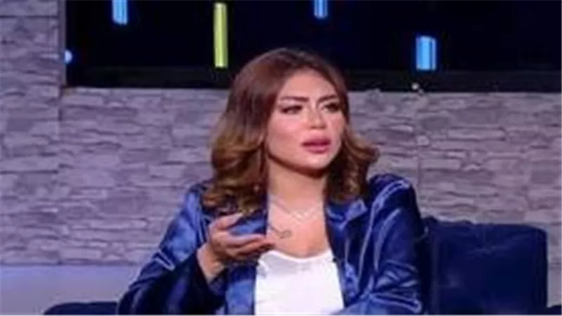 تفاصيل القبض على هدير عبد الرزاق ووالدها وخطيبها السابق بتهمة احتجاز شاب
