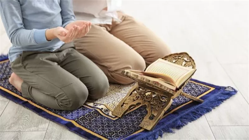 دعاء للميت في ليلة 13 من رجب.. اللهمّ افرش قبره من فراش الجنّة