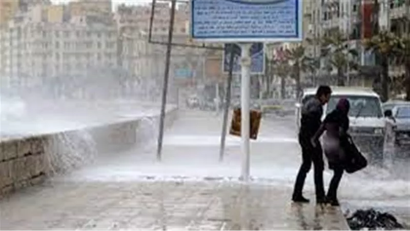 موعد انتهاء نوة الفيضة الكبرى فى الإسكندرية 2025 وتفاصيل تأثيراتها على السواحل