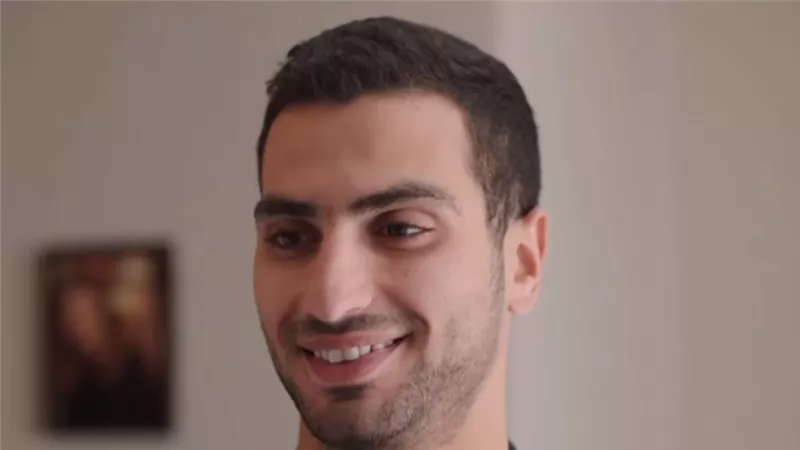 محمد الشرنوبي يتصدر يوتيوب بعد طرح كليب مش كتير