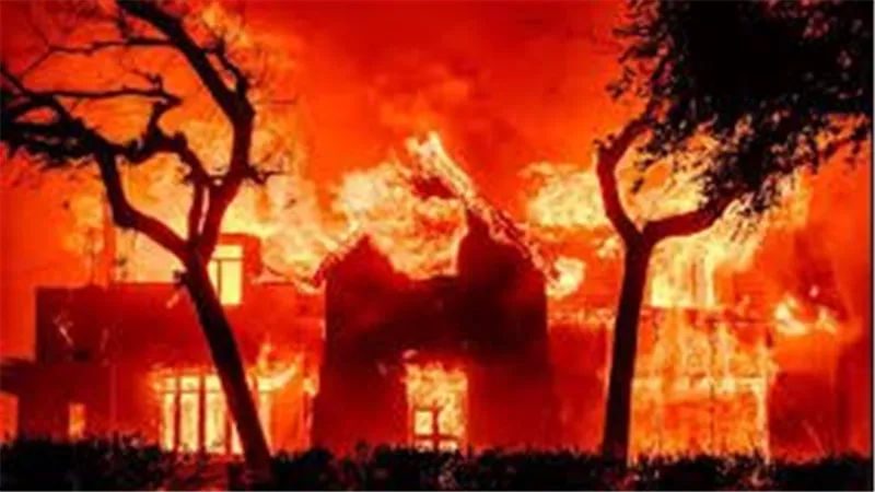 السلطات في لوس أنجلوس تحذر المواطنين: العودة مازالت غير آمنة