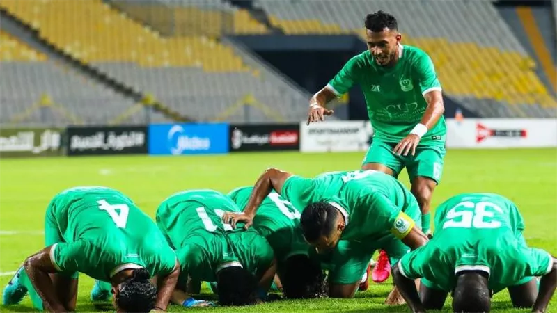 كأس الكونفدرالية.. المصري يتقدم على إنيمبا في الشوط الأول