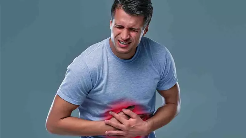 كيف تعرف أنك تعاني من التهاب القولون؟ .. الأسباب والأعراض