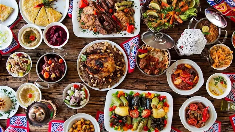 الوجبات الصحية لتحمل صيام شهر رمضان 2025 .. أكلات خفيفة ومغذية للسحور