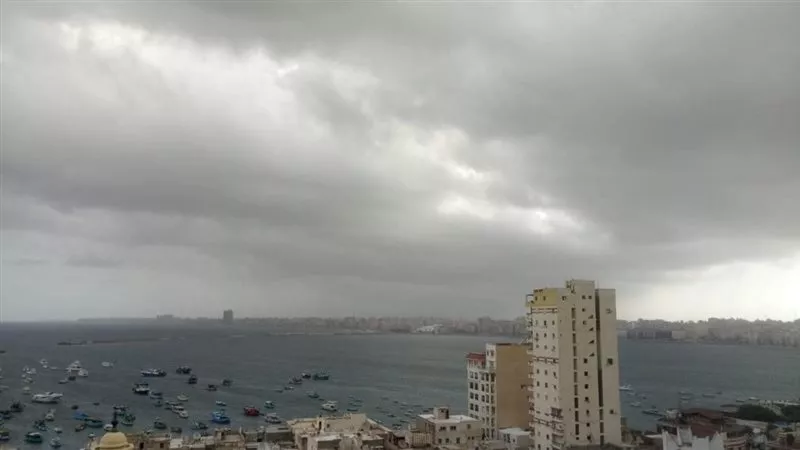 تعرف على حالة الطقس في الإسكندرية وتحذيرات عاجلة بسبب الشبورة