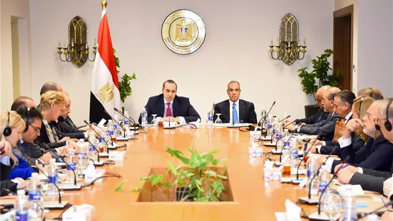 ملفات شائكة على طاولة وزير الخارجية وسفراء دول الاتحاد الأوروبي