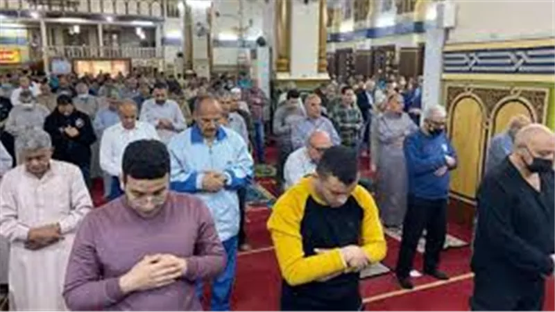 س&ج.. كم عدد ركعات صلاة التراويح في شهر رمضان 2025 وكيفية أدائها؟
