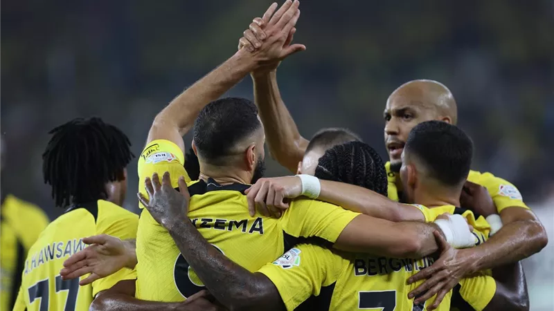 الاتحاد يسقط الرائد برباعية ويواصل مطاردة الصدارة في الدوري السعودي