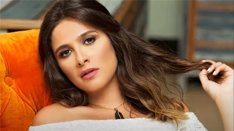 تخلي عن الفن بسبب عائلته..معلومات لا تعرفها عن والد ياسمين عبد العزيز