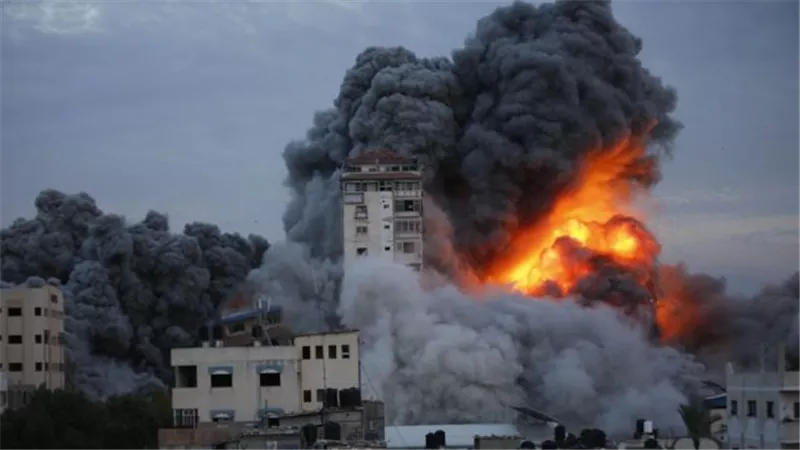 إسرائـ ـيل تواصل قصـ ـف غـ ـزة رغم اتفاق وقف إطـ ـلاق النـ ـار