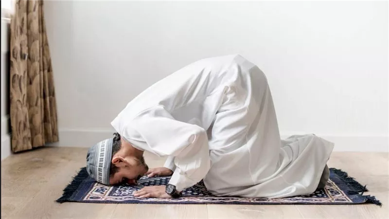 موعد أذان العشاء اليوم الثلاثاء ومواقيت الصلاة بجميع المحافظات