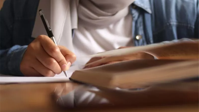 دعاء الامتحان لطلبة الشهادة الإعدادية.. 