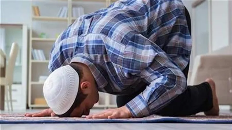  الإفتاء توضح أيهما أفضل الدعاء في السجود أم بعد التسليم من الصلاة