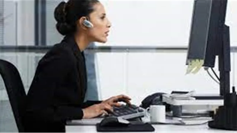 هل يجوز للمرأة الخروج للعمل أثناء فترة العدة؟.. دار الافتاء توضح 