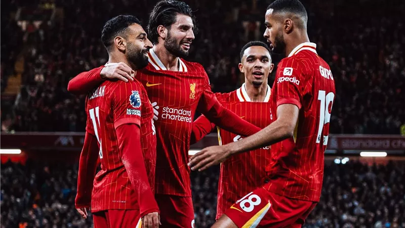 القنوات الناقلة لمباراة ليفربول ضد آيندهوفن في دوري الأبطال والتشكيل المتوقع 