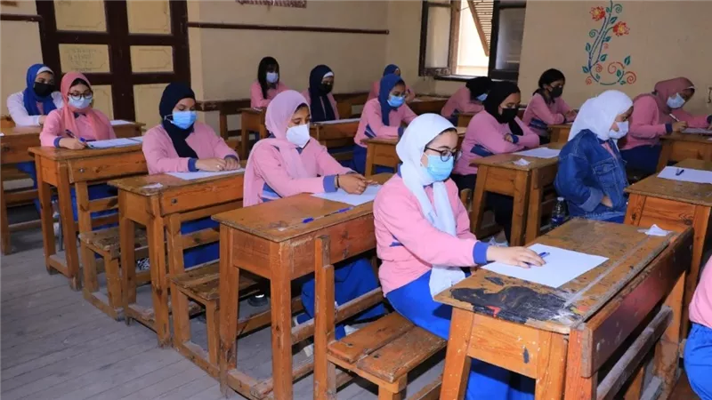 اعرف توزيع درجات الصف الثاني الثانوي 2025 الترم الأول