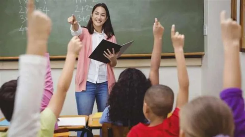 مسابقة معلمي اللغة العربية.. كيفية التقديم والمستندات المطلوبة