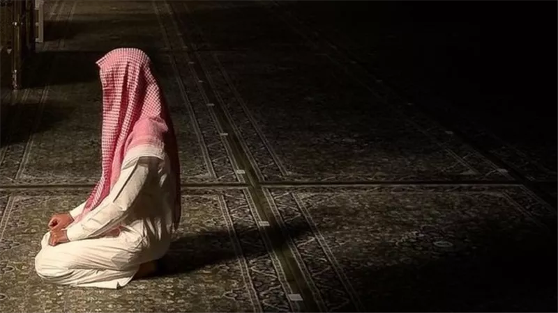 موعد أذان العشاء اليوم الأربعاء ومواقيت الصلاة في مختلف الأنحاء 