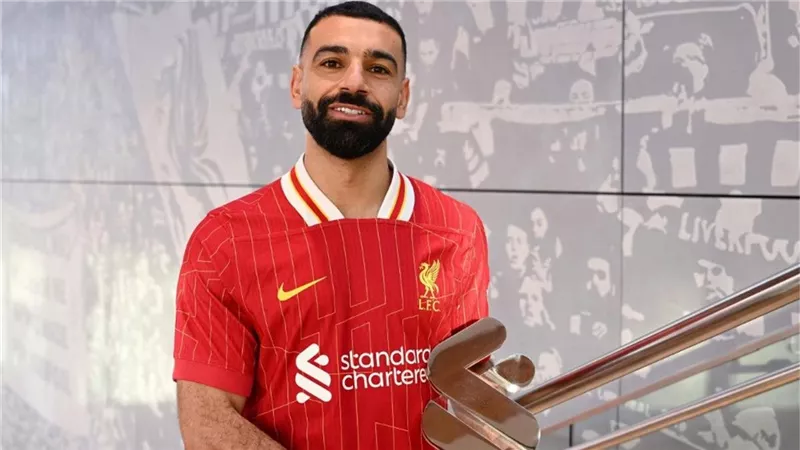 محمد صلاح يفوز بجائزة جديدة مع ليفربول وتعليق ناري من الفرعون المصري