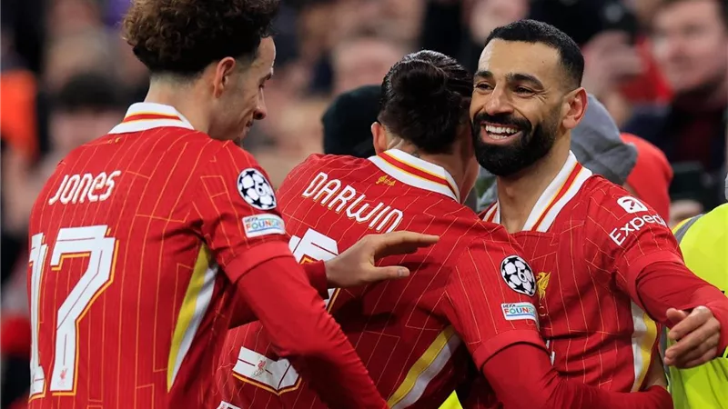 صلاح ضد سام مرسي.. تشكيل ليفربول وإيبسويتش تاون في الدوري الإنجليزي