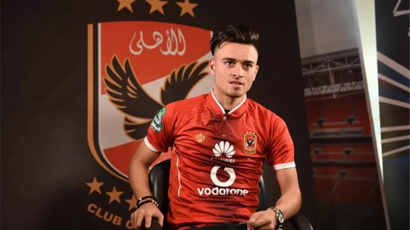 فيديو .. جماهير الأهلي تنقلب على صلاح محسن بسبب ”تيك توك” الزمالك