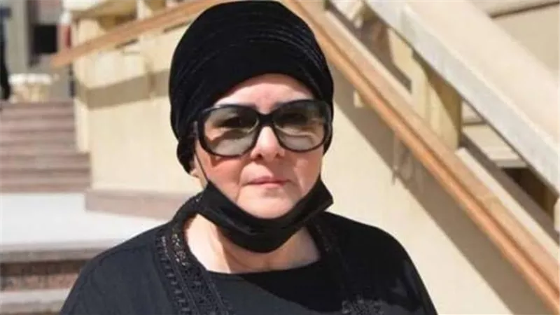 رامى رضوان: جنازة دلال عبد العزيز ظهر غد من مسجد المشير