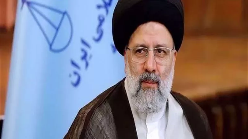 رئيس إيران يتلقى الجرعة الأولى من لقاح كورونا