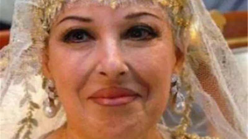 نجاة الصغيرة.. حكايتها مع تدخين الشيشة وشرب الخل.. غيرتها من شقيقتها سعاد حسنى وسبب تسميتها بـ”الصغيرة”.. الحب الأول في حياتها واعتزالها الفن