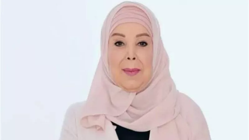 بالفيديو.. لحظة بكاء ”رجاء الجداوي” بعد ما قاله الرئيس السيسي عنها