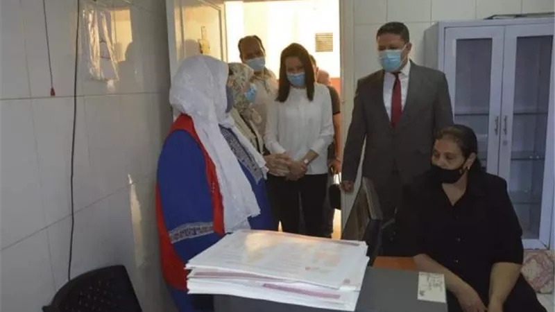 بالصور.. كيف تنفذ مبادرة الكشف المبكر عن أمراض الثدي بالجيزة ؟