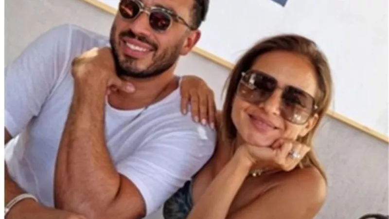 نيللى كريم برفقة زوجها فى أول ظهور لها  من شهر العسل