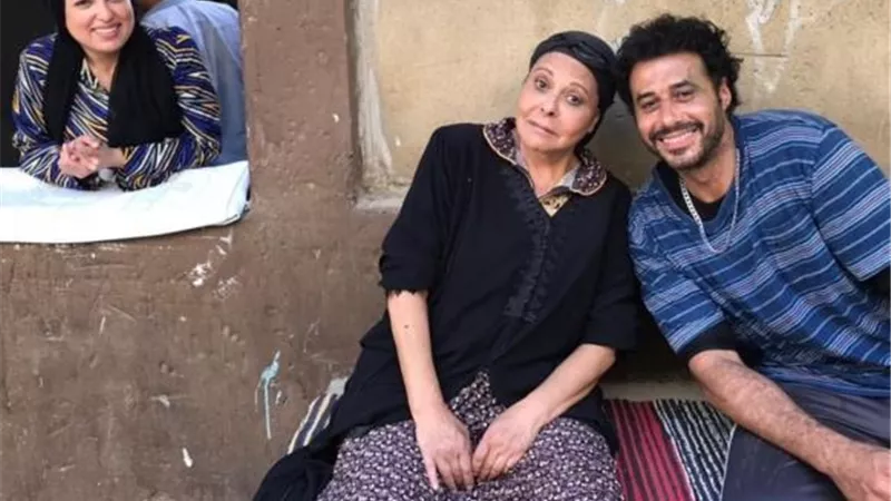 نهى صالح برفقة إسعاد يونس وأحمد السعدنى من كواليس ”200 جنيه”