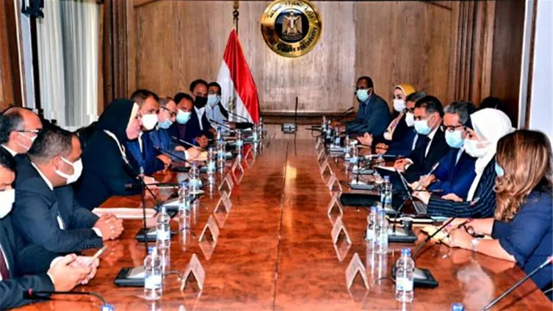 وزيرا التجارة والصناعة والسياحة يبحثان استعدادات المشاركة باكسبو 2020 بدبى