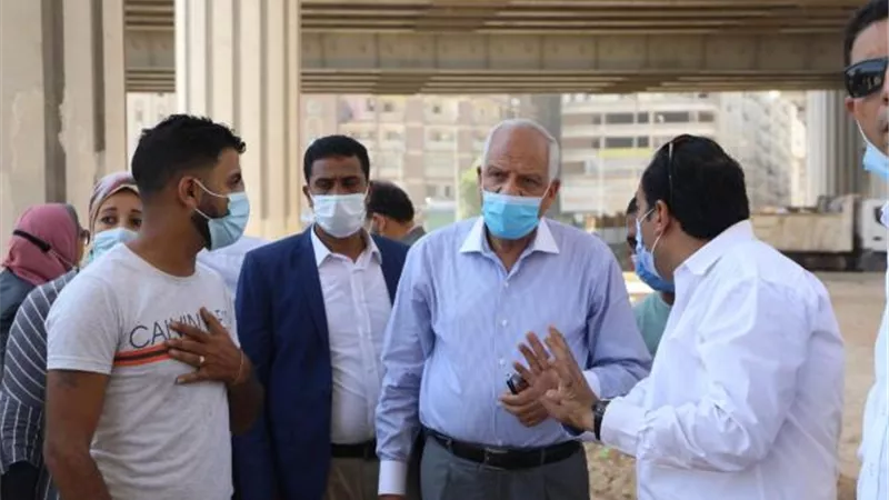 محافظ الجيزة يقرر توقيع غرامات على الشركة المنفذة لكباري المشاه والسيارات بالمريوطية