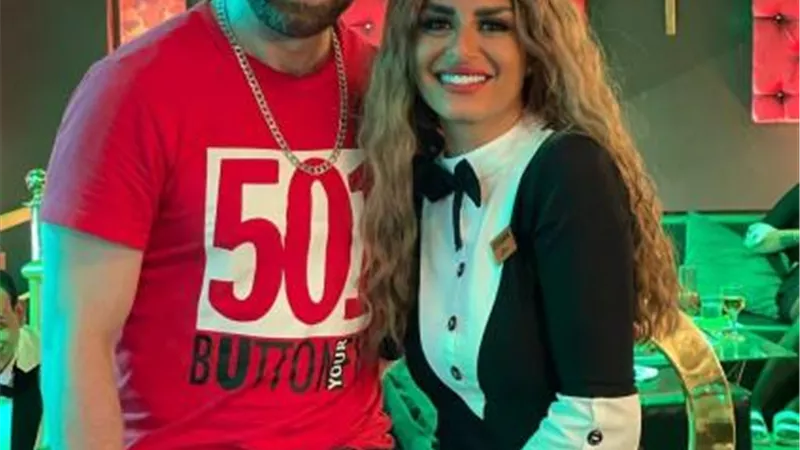 منة فضالى برفقة نضال الشافعى من فيلم ”مينى بار”