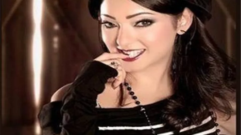 اشتهرت بمسلسل ”عائلة الحاج متولى”.. اكتشفت مقتل والدتها على يد مجهولين.. ولها حكاية حزينة مع زوجها.. أسرار في حياة عايدة غنيم