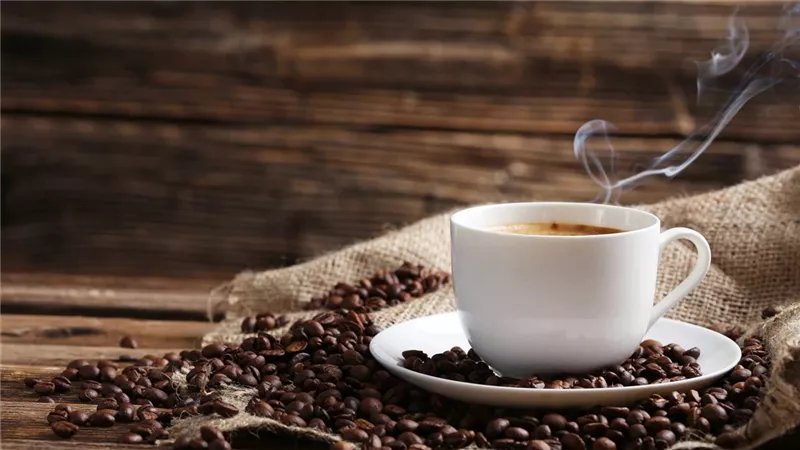 فوائد القهوة.. مشروب صباحي يحسن المزاج ويحمي من السرطان