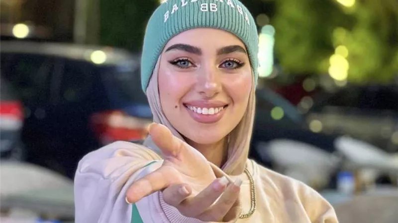 اليوم.. الحكم على هدير عاطف وطليقها بتهمة توظيف الأموال