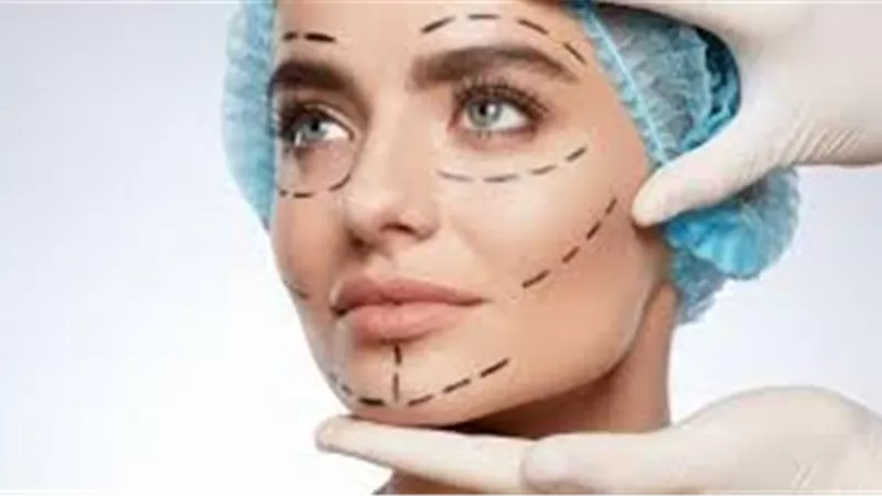 هل يجوز إجراء عمليات تجميلية لتحسين المظهر الخارجي؟.. الافتاء توضح 