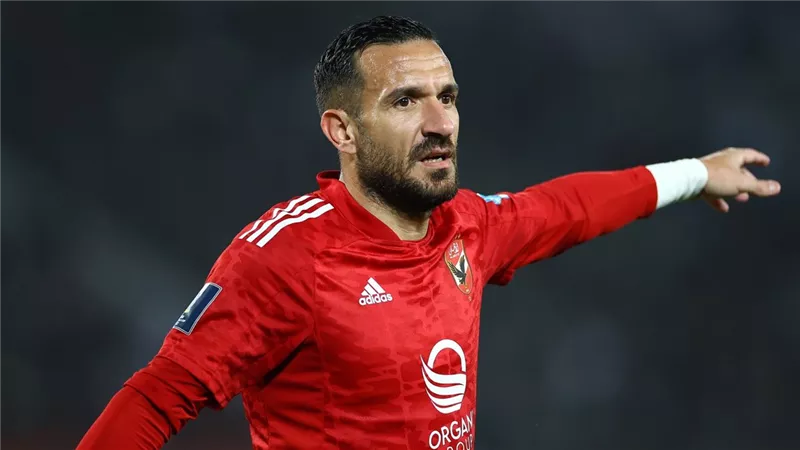 علي معلول يوجه ضربة قوية لـ نادي الزمالك قبل رحيله عن الأهلي