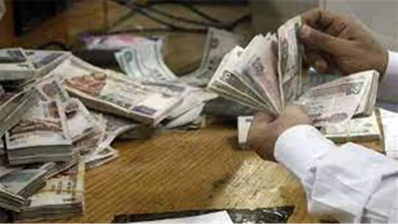 هل يجوز أخذ قرض من البنك لعمل مشروع؟.. الافتاء ترد 