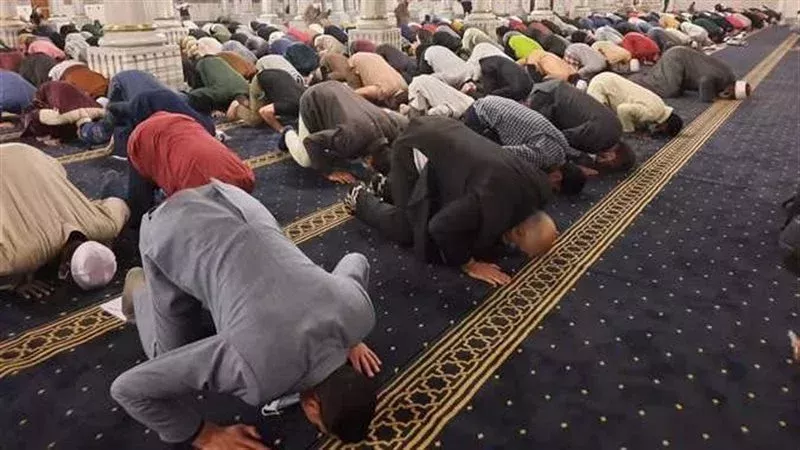 مواقيت الصلاة اليوم السبت 1 فبراير 2025 في مختلف محافظات مصر