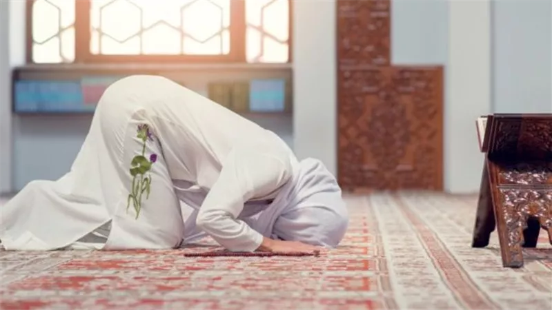 موعد أذان المغرب اليوم الجمعة في جميع المحافظات.. مواقيت الصلاة 