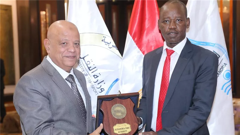 ميناء الإسكندرية يستضيف وفدًا من الموانئ الكينية لبحث تفعيل مذكرة التفاهم وتطوير حركة الملاحة