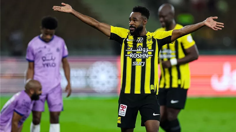 الدوري السعودي| التعادل الإيجابي يحسم الشوط الأول بين اتحاد جدة والخلود 