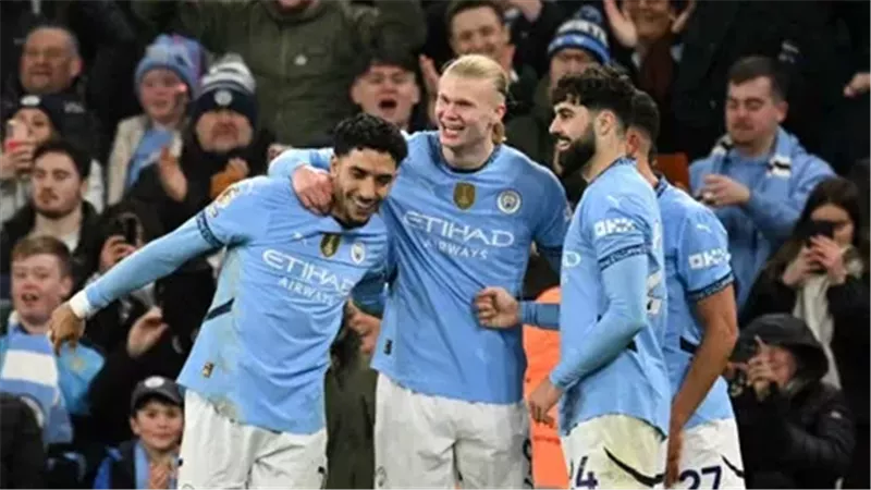  مدافع مانشستر سيتي مهدد بالغياب لنهاية الموسم.. ضربة لـ جوارديولا 