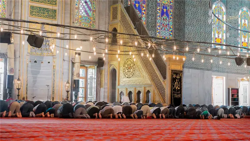 السعودية تمنع نقل صلاة التراويح.. اعرف تفاصيل القرار 