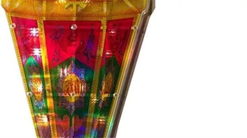 بكام أسعار فوانيس رمضان 2025؟ وأحدث التصاميم لإضفاء البهجة في الشهر الكريم