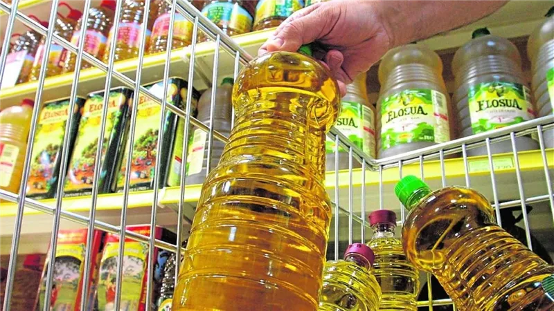أسعار الزيوت في السوق المصري.. انتظار الانخفاض مع اقتراب رمضان