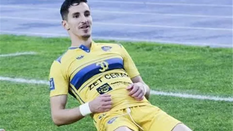 خطوه وحيدة تفصل عادل بولبينة عن الإنتقال للزمالك في المريكاتو الشتوي
